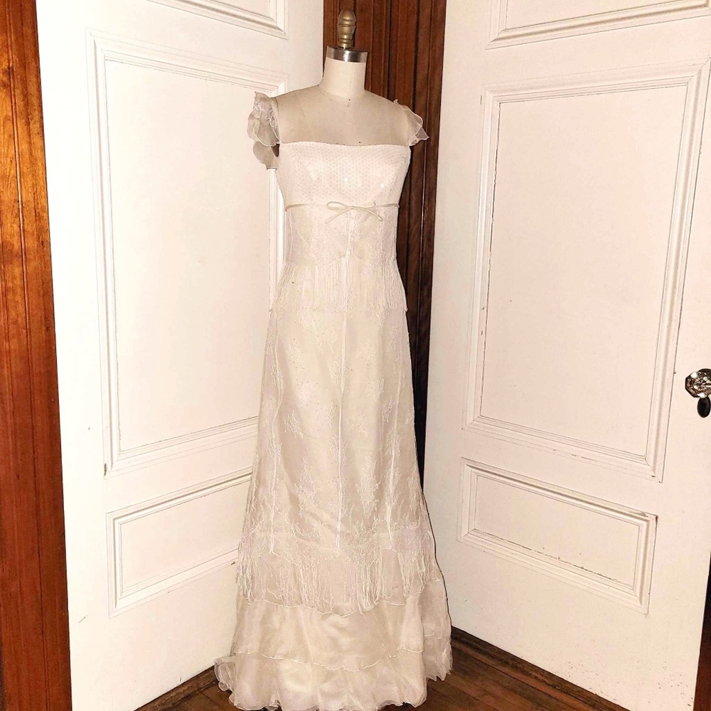 Vintage Blumarine Sposa 2009 Chantilly Lace  & Silk Wedding Gown
